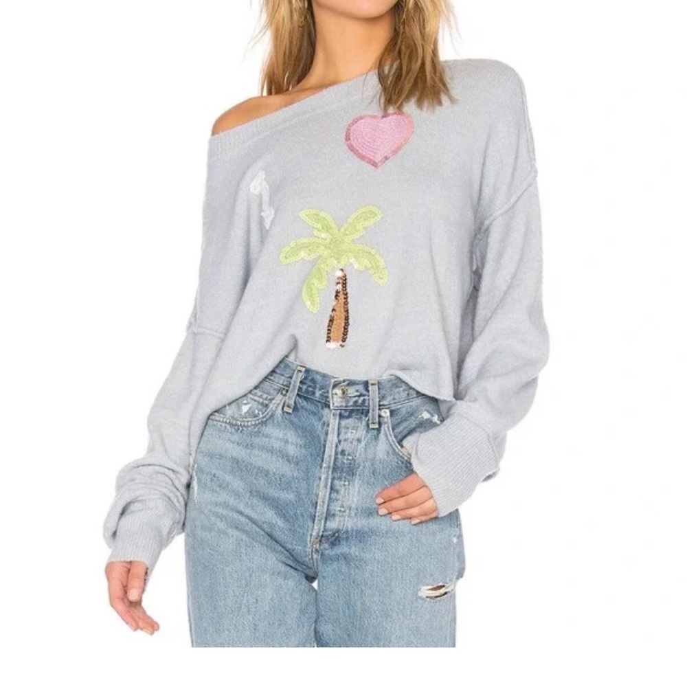WILDFOX SIZE M. SEQUIN SWEATER